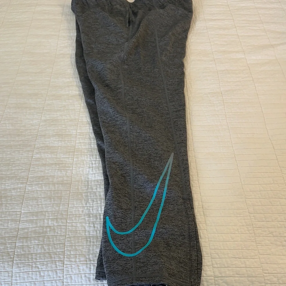 Nike Medium NWT Therma-Fit Gray Swearpant Track Pant - Picture 4 of 10